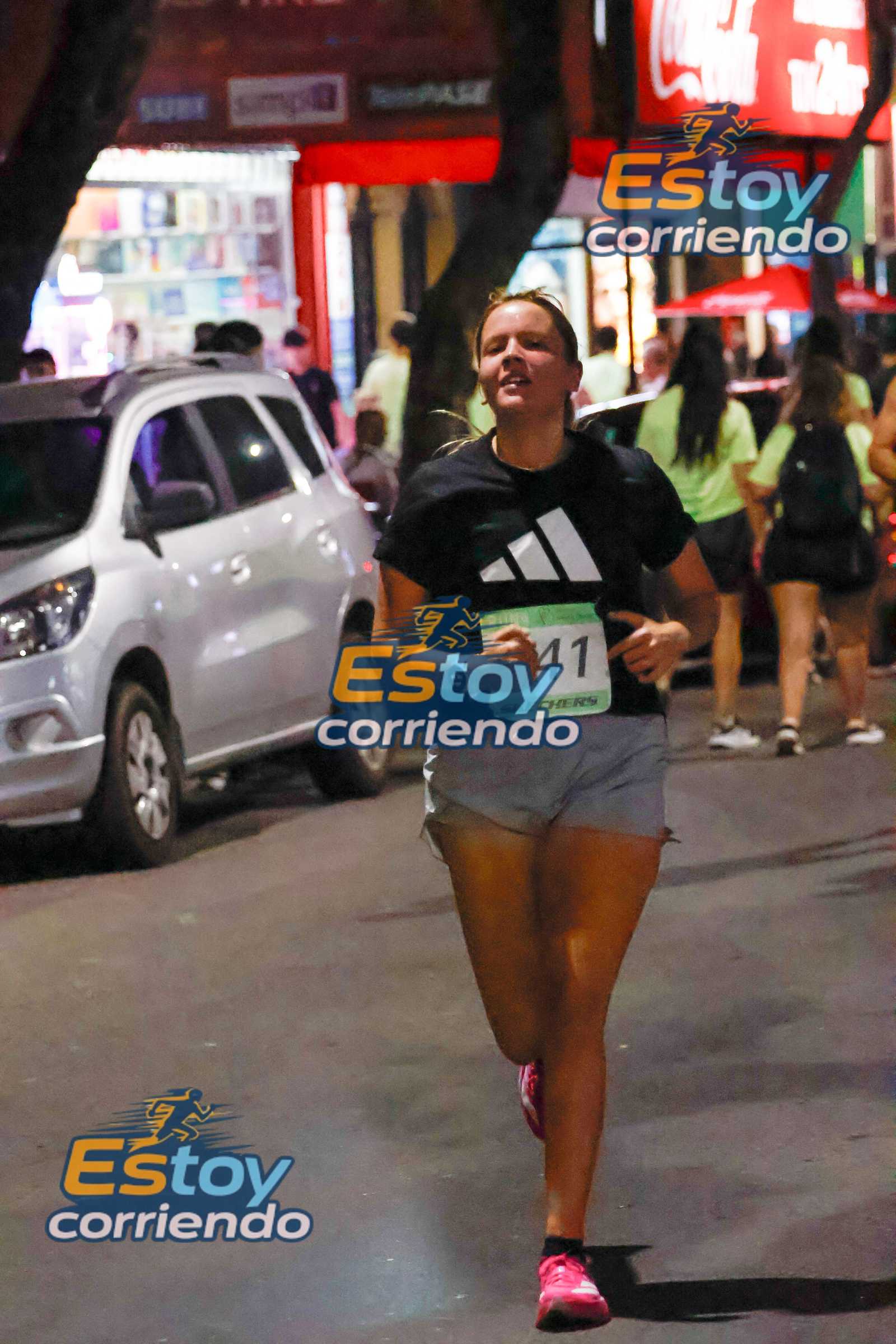 Foto #41 - maraton nocturna leandra barros