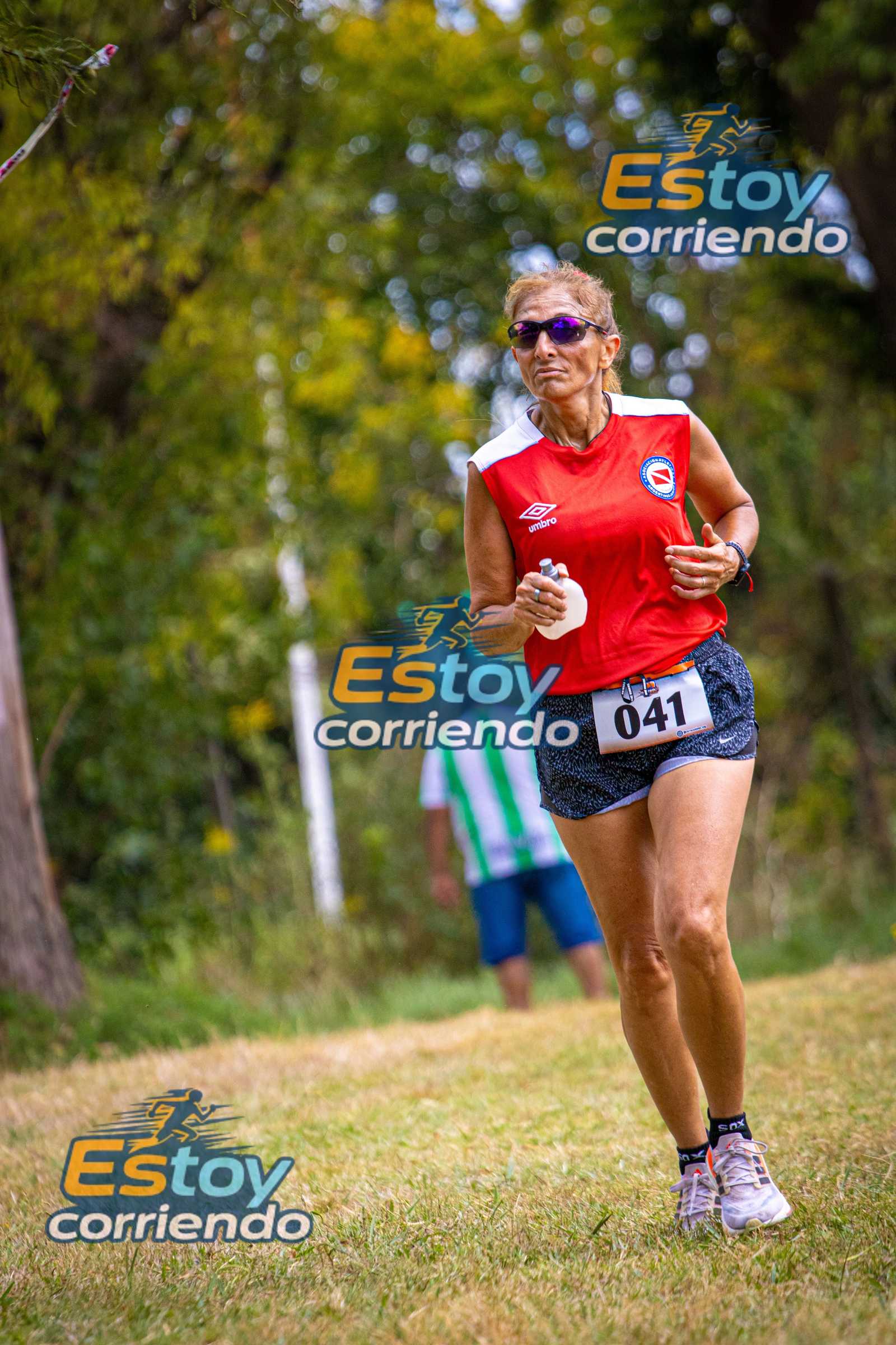 Foto #041 - Villa Manchi corre