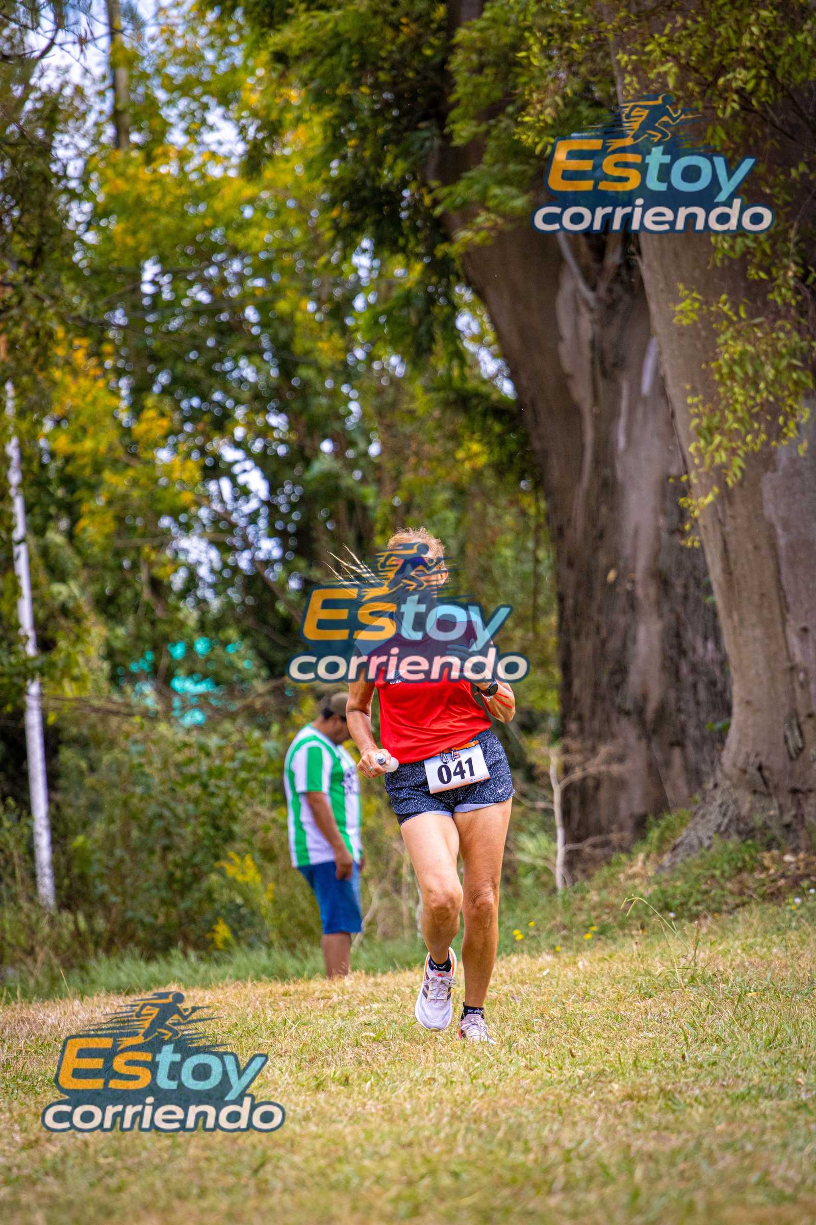 Foto #041 - Villa Manchi corre