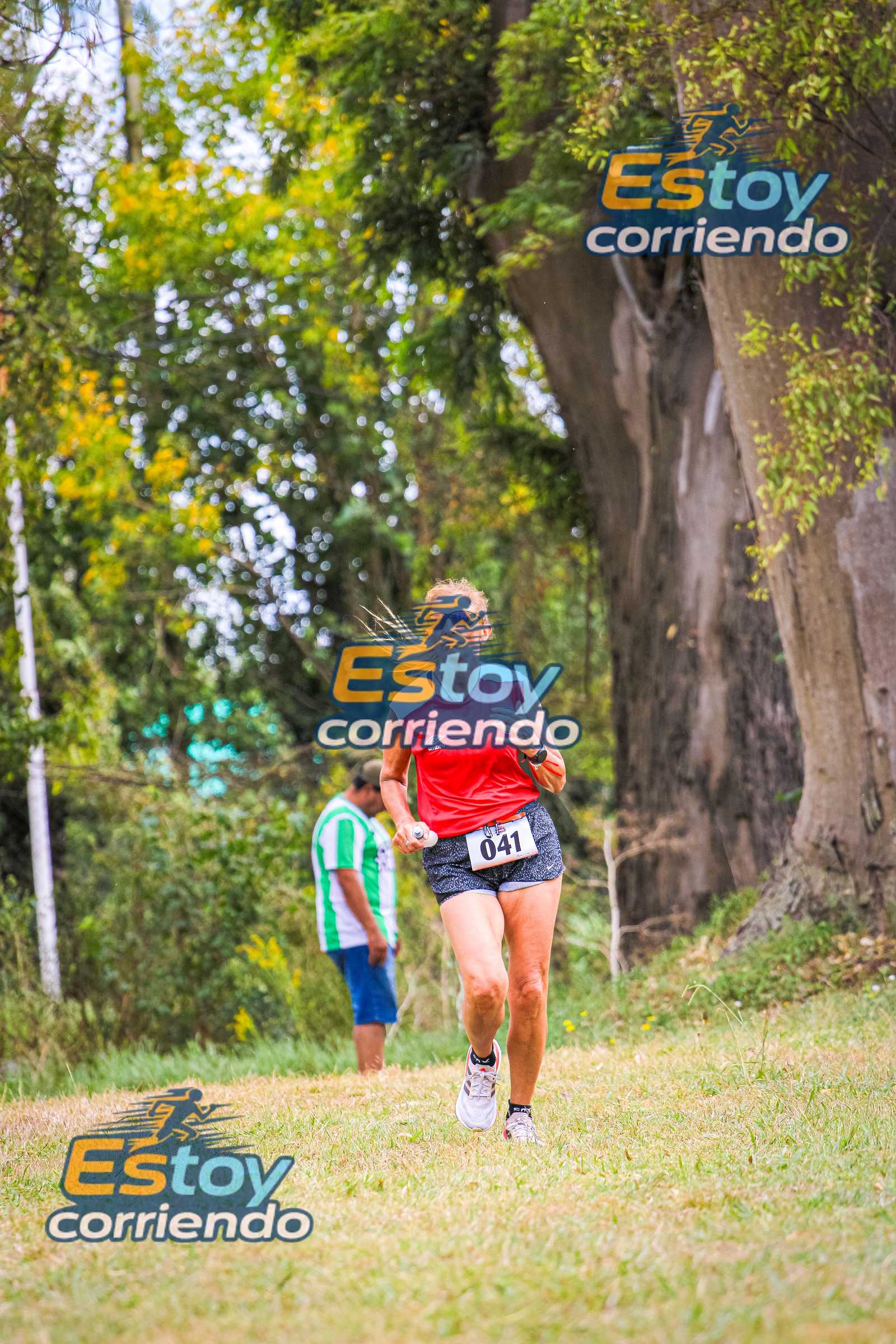 Foto #041 - Villa Manchi corre