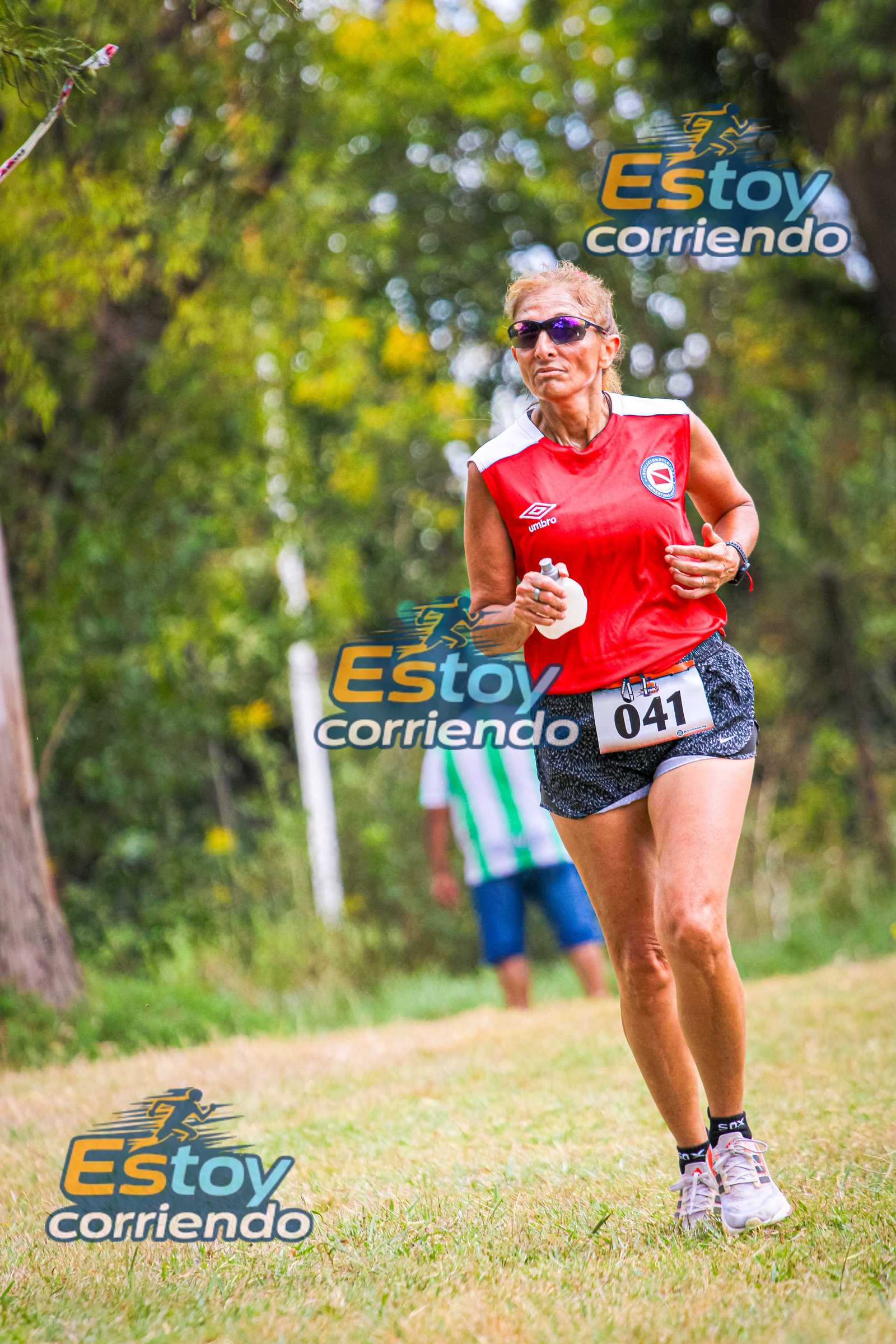 Foto #041 - Villa Manchi corre